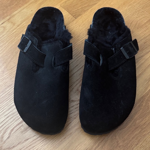 Birkenstock Boston Shearling Black Suede Clogs - Picture 1 of 3